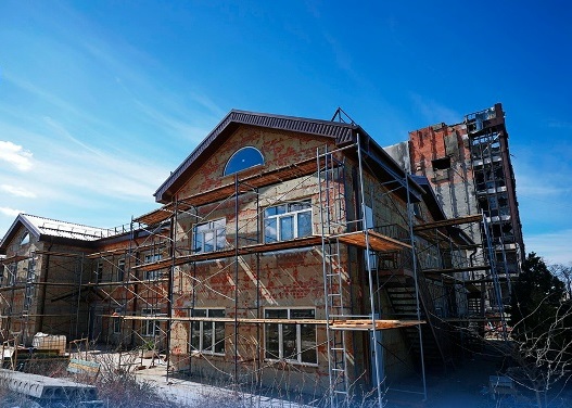 Мариуполь детсад Липецкие строители ремонтируют детский сад в Мариуполе