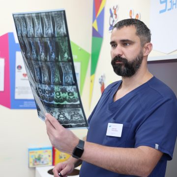 Заведующий детским онкологическим отделением в Липецке доктор Погорелов рассказал зачем приходит на работу на час раньше