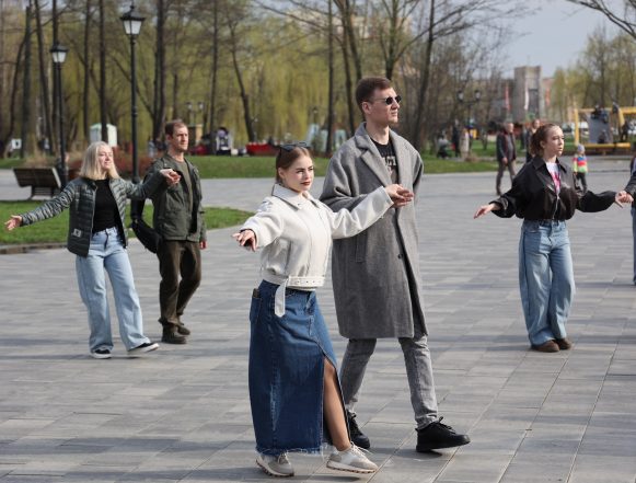 Репетиции «Вальса Победы» (0+) в Липецке продолжаются, можно присоединиться