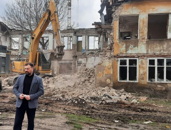 На Юношеской в Липецке сносят заброшки