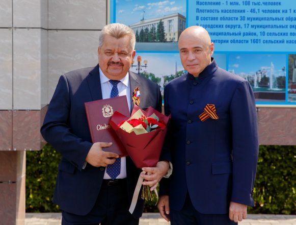 На улице Ленина открыли Доску почёта «Трудовая слава Липецкой области»