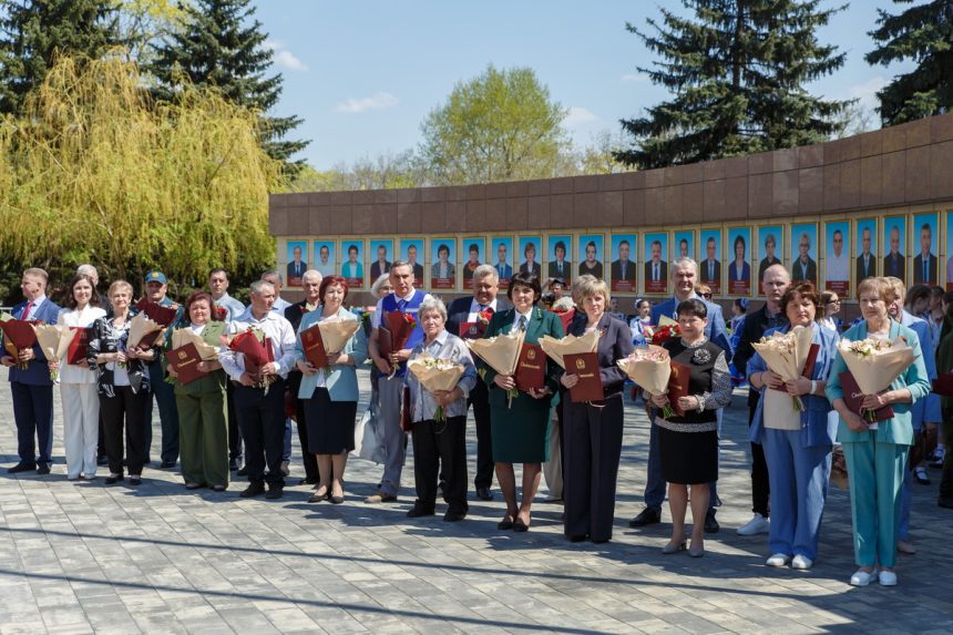 Лучшие из лучших: 12 жителей Липецкой области удостоены главной трудовой награды региона