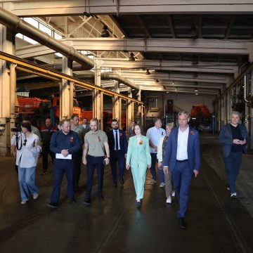 Предприятие, отвечающее за чистоту улиц Липецка, посетили депутаты