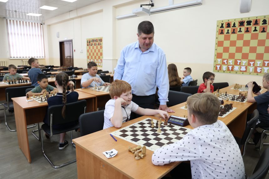 Тренеры липецкой спортшколы № 4 рассказали, как воспитать чемпиона по шахматам