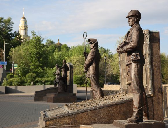памятник мастерам липецк пн Новый «памятник мастерам» с первого дня полюбился липчанам