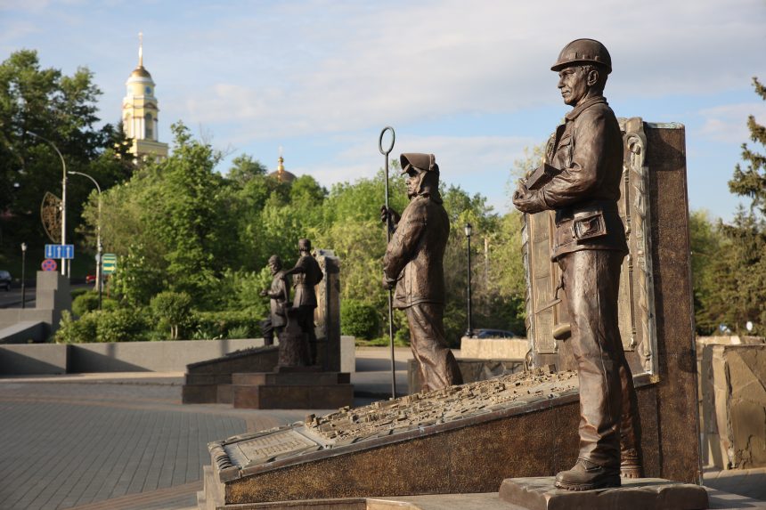 памятник мастерам липецк пн Новый «памятник мастерам» с первого дня полюбился липчанам