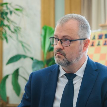 щербаков у арти Михаил Щербаков распорядился отремонтировать провал на Петровском спуске в Липецке за 3 дня