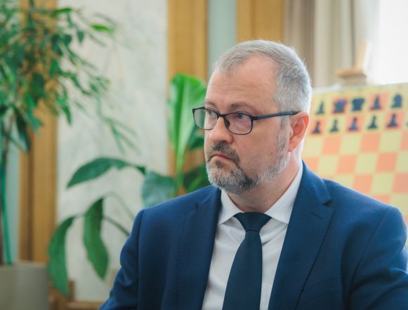 щербаков у арти Михаил Щербаков распорядился отремонтировать провал на Петровском спуске в Липецке за 3 дня