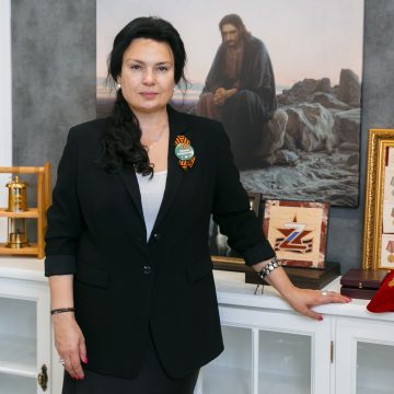 Белянская Лектор российского общества «Знание» Елена Белянская учит слушателей в Липецке безопасности в Сети