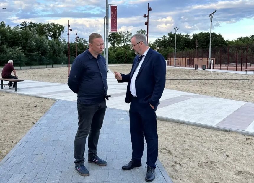 зелёный остров спортобъекты щербаков После работы врип мэра Липецка Михаил Щербаков проверил спортобъекты Зелёного острова