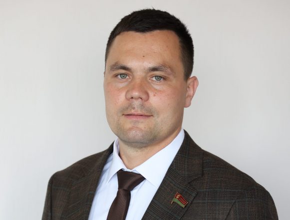 Член Молодёжного парламента при Госдуме Иван Косилов из Липецка помогает налаживать работу в регионах Новороссии