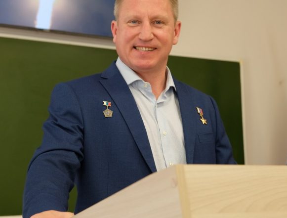 сергей прокопьев космонавт Сергей Прокопьев — студентам ЛГТУ: «Приблизиться к звёздам реально»