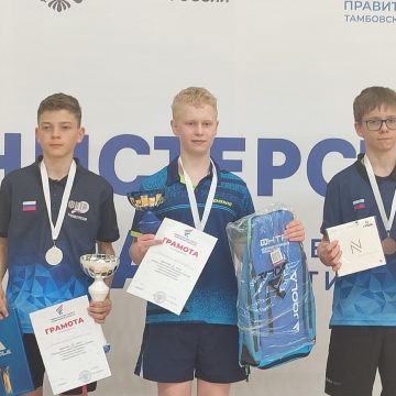 Юные спортсмены из Липецка заняли места на пьедестале межрегионального турнира по настольному теннису