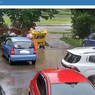 авто у мусорки минприроды (2) В Липецке за парковку около контейнерной площадки можно получить штраф