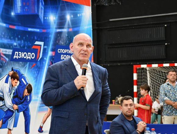 EDR_6345 Легендарный боец Александр Карелин провёл мастер-класс для спортсменов Липецкой области