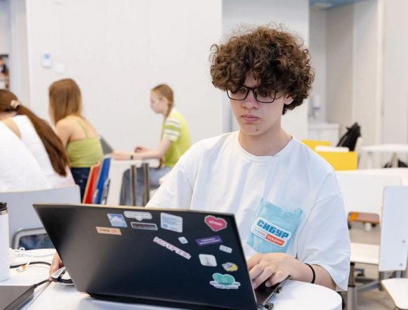 есенин минбор Липецкий Есенин разработал проект умной заправки