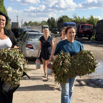 Фуру с гумгрузом для липчан в зоне СВО отправили волонтёры