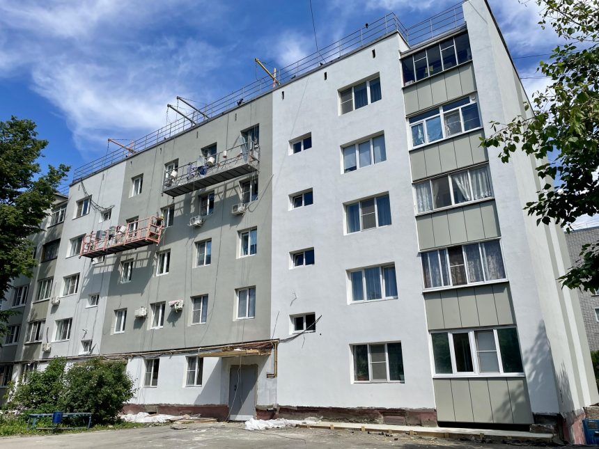 Дому на Сырском руднике в Липецке обновили фасад