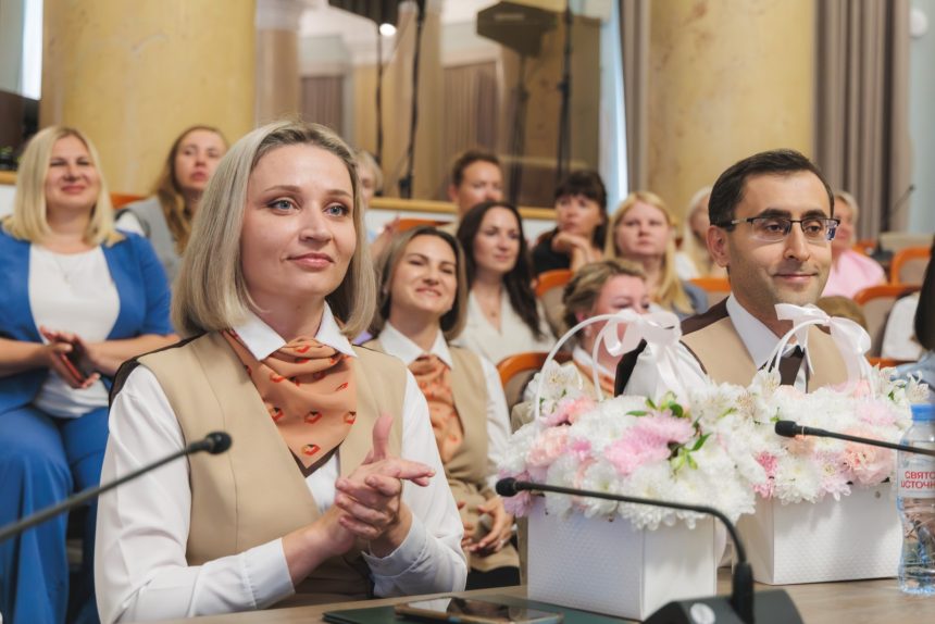 мфц 18 лет прав пресс (8) В честь 18-летия работы системы МФЦ в Липецке прошёл приём в правительстве региона