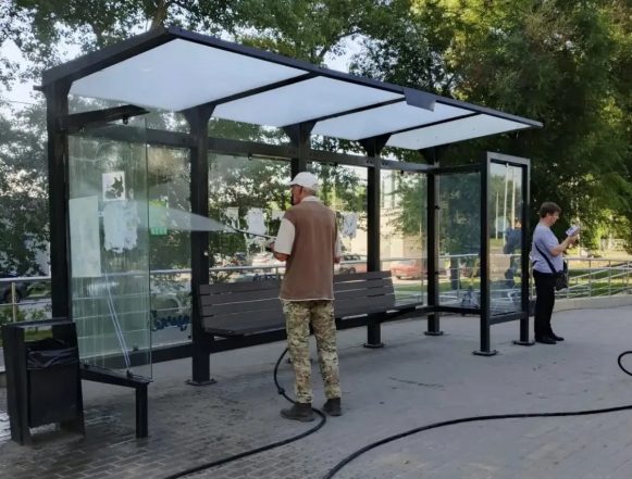 мойка остановок управление благоустройства (1) На полный клининг одной остановки в Липецке необходимо 15-20 минут