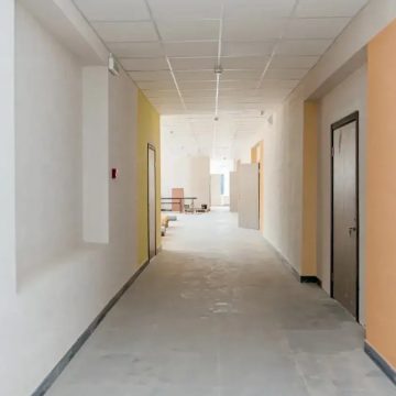 Ремонт школы № 49 и детсада № 130 в Липецке проинспектировали губернатор и мэр
