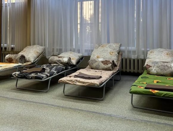 школа 69 временное размещение ночёвка пресс адм (2) Ночёвка в школе № 69 никому из жителей дома, в который попал БПЛА в Липецке, не потребовалась