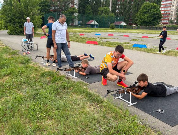 Zn-pfciqX7EMptWhc6588VSAa-tNfR9RP7SpQMHxqlADrxJkUpwaKiF9vQQX_Ubxzqq6DXC4zf6xHYQ_7ozT4Y-M Впервые в Липецке прошло первенство по биатлону в дисциплине «кросс-спринт»