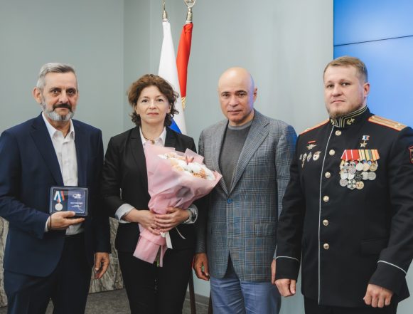 Медаль «Отец солдата» вручил губернатор Липецкой области бойцу СВО Андрею Первееву