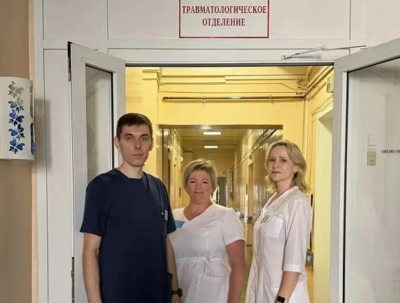 107-летняя бабушка в Липецке попала в больницу с переломами рёбер и шейного позвонка