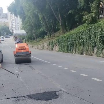 ремонт дорог адм (5) В Липецке залатали ямы на улице Станционная и Саперном спуске