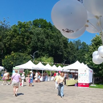 Ярмарка «Липецкие ремесла» до 20 часов работает в Быхановом саду
