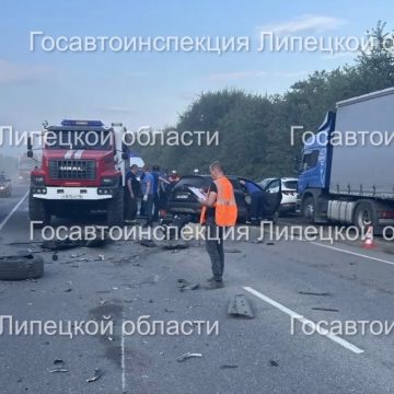 Xh6FvdFoaNaGK7co40rgMCjM9worfJ-0nc233H1mGaniaGvOvAyuBnmumlXFZhF1sKKXocXeUcSeaXWHcAu2q-ti Водитель и пассажир «Рено» скончались при ДТП с «Мерседесом» в Липецком округе