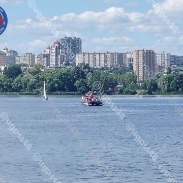 угпсс вода спасение Переоценили свои силы: спасетели в Липецке помогли двум парням, решившим переплыть Воронеж