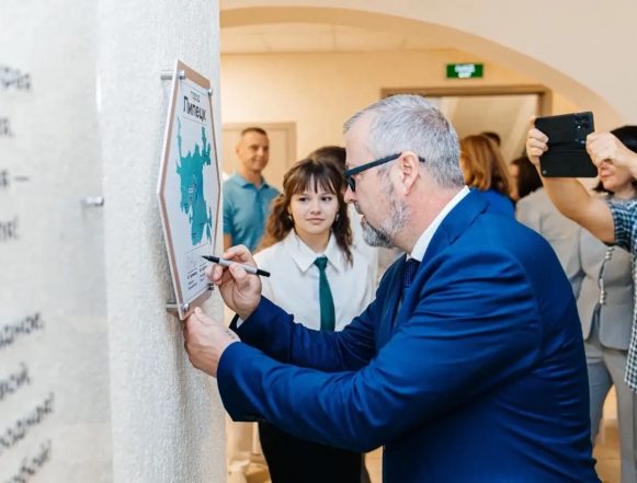 12 школ в Липецке открылись в День знаний после капремонта