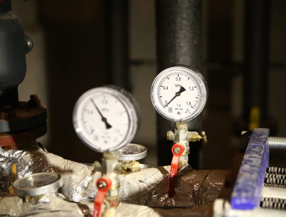В Липецке разгорелась дискуссия вокруг обязательной установки терморегуляторов в МКД