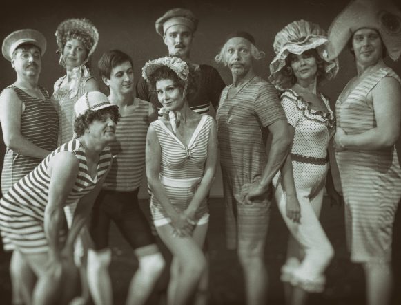 Fotosessia_artistov_spektaklya_Urok_koketkam_ili_Lipetskie_vody_2018_goda_rezh__E_Olenina Как курортные воды стали причиной литературной войны и дали пьесу, которая покорила Санкт-Петербург и Москву
