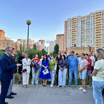 i (11) Городские власти не разрешат устанавливать гаражи на улице Коцаря в Липецке