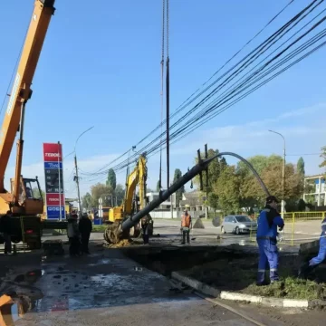 Над повреждениями водовода на Студёновской в Липецке работали два дня