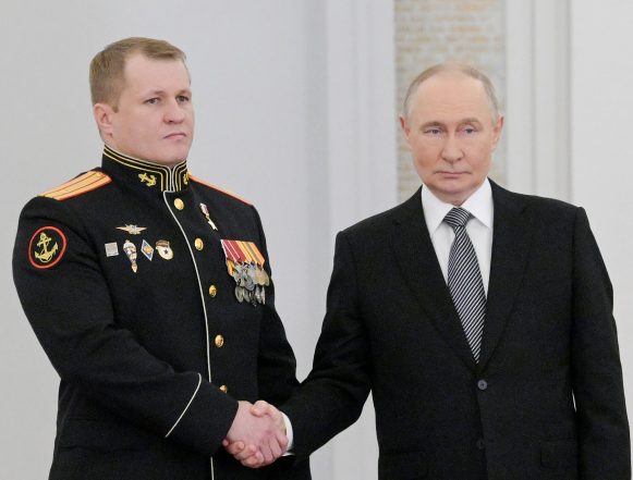 kremlin1 Герой России Евгений Саввин рассказал, за что получил «Золотую Звезду»