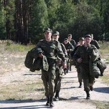 P91A1066 Более 200 курсантов военного учебного центра ЛГТУ прошли полевые сборы