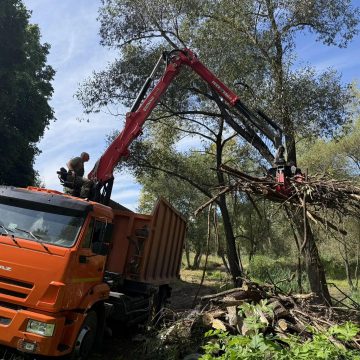 Большую уборку провели у истоков ручья Липовка в парке Победы в Липецке