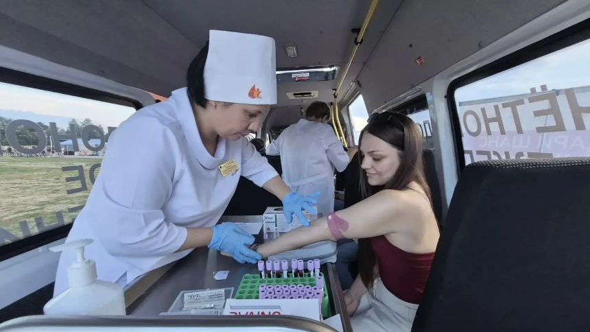 yulya-donor-minzdrav-scaled Липецкая станция переливания крови ищет доноров с первой отрицательной группой крови