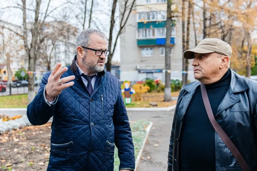 Мэр Липецка проехал по нескольким проблемным адресам, где не смогли включить отопление