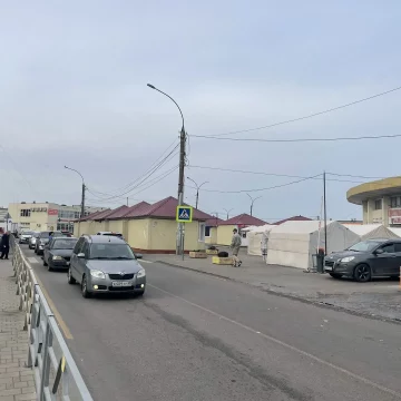 i (94) Участок улицы Неделина в Липецке полностью перекрывают сейчас до 7 утра завтрашнего дня