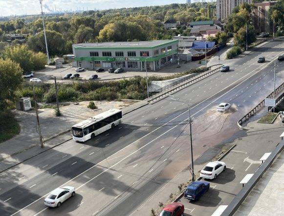 горячая вода студёновская чп В районе моста на Студёновской в Липецке фонтанирует горячая вода